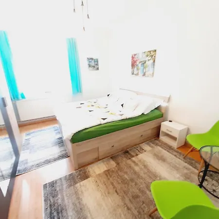 Tatil Evi Laura Medencevel Balatonkenese