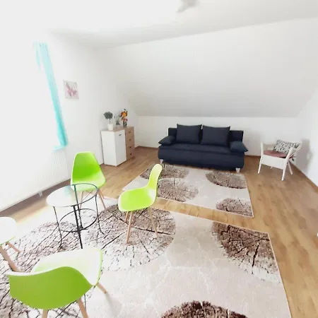 Laura Medencevel Tatil Evi Balatonkenese