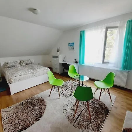 Tatil Evi Laura Medencevel *