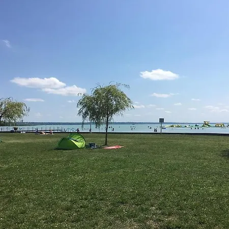 Tatil Evi Laura Medencevel Balatonkenese