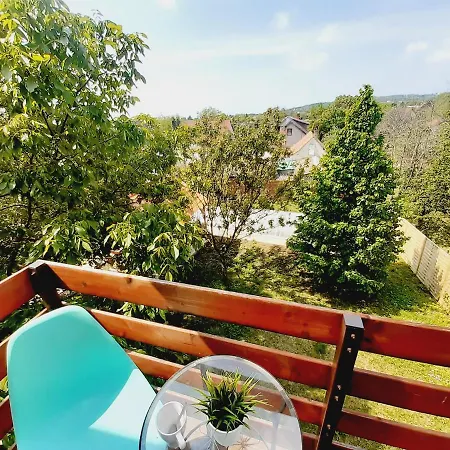 Tatil Evi Laura Medencevel *