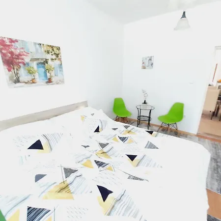 Tatil Evi Laura Medencevel